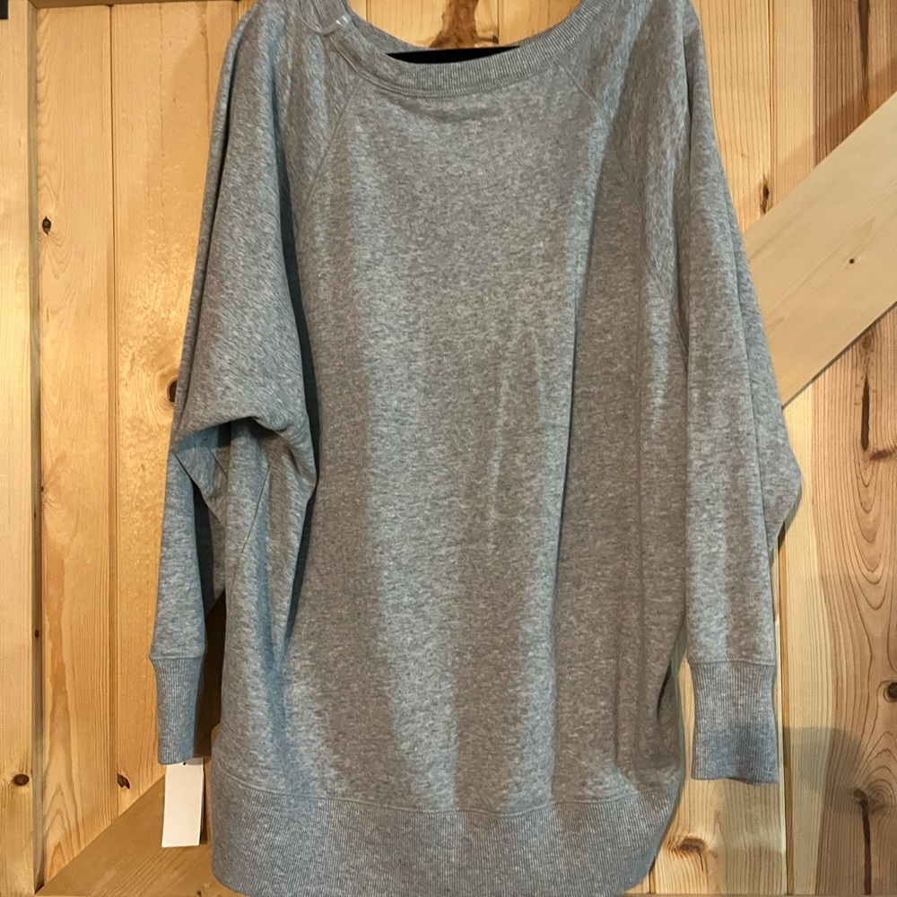 New with tags- Gray SO oversized Weekend sweatshirt size Large